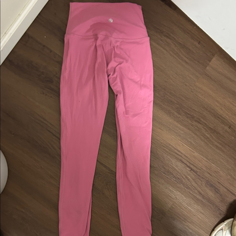 Woman Lululemon Pink Leggings